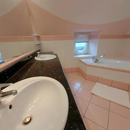 Le Du Cormier 펜션 *